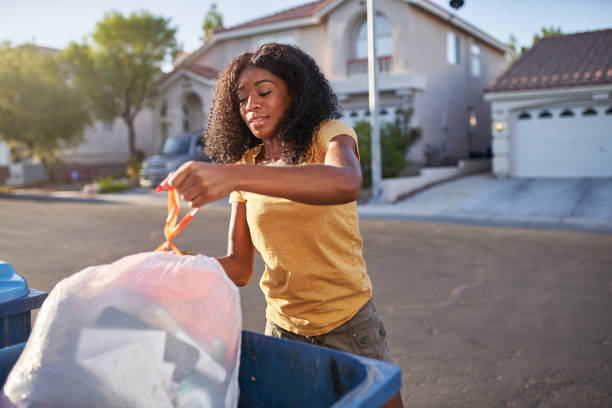Best Full-Service Junk Removal  in Fenton, MI
